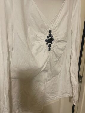 Xeit USA Large White Long Sleeve V-Neck Top with Black Bead Embellishment